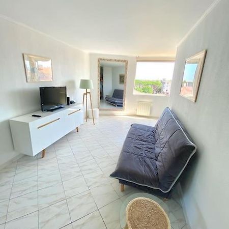 Appartement Spacieux 65M2, Avec Piscine Et Parking Fréjus Exteriér fotografie