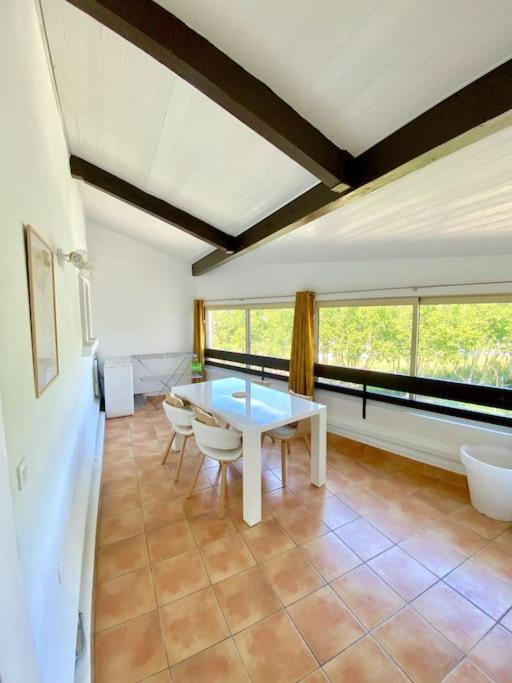 Appartement Spacieux 65M2, Avec Piscine Et Parking Fréjus Exteriér fotografie